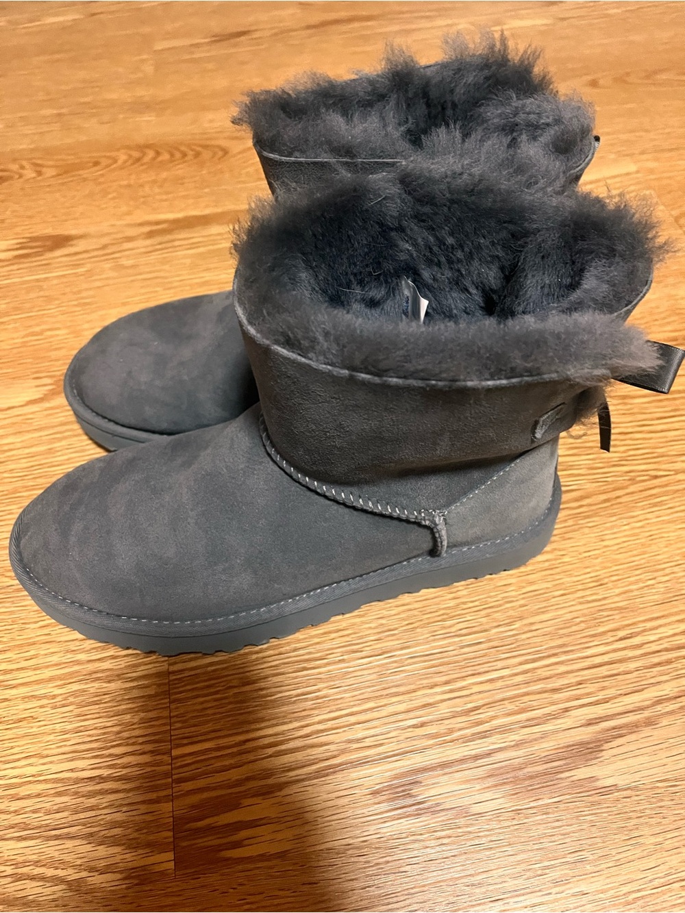 UGG Mini Bow Back Shearling Boots - Grey - Picture 3 of 4